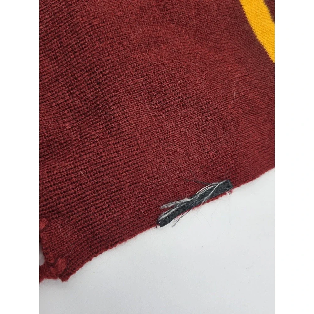 Harry Potter‎ Gryffindor Red Yellow Winter Scarf Warner Bros Large Crest- NO TAG